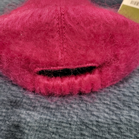 Brand New Authentic Gucci GG  Logo Mohair Pink Fucsia Hat..w/COA !! main image 5